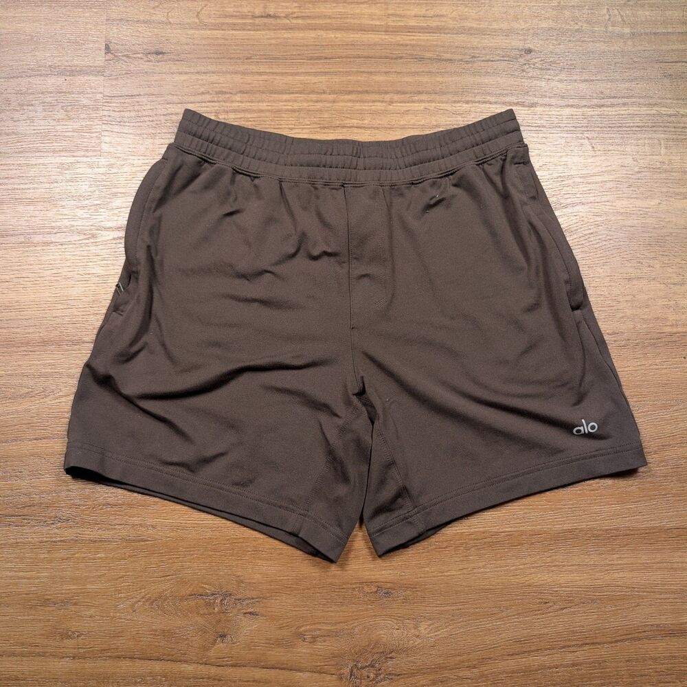 ALO Yoga Conquer React Shorts Mens Small Brown 6” Soft Cotton Blend Gym